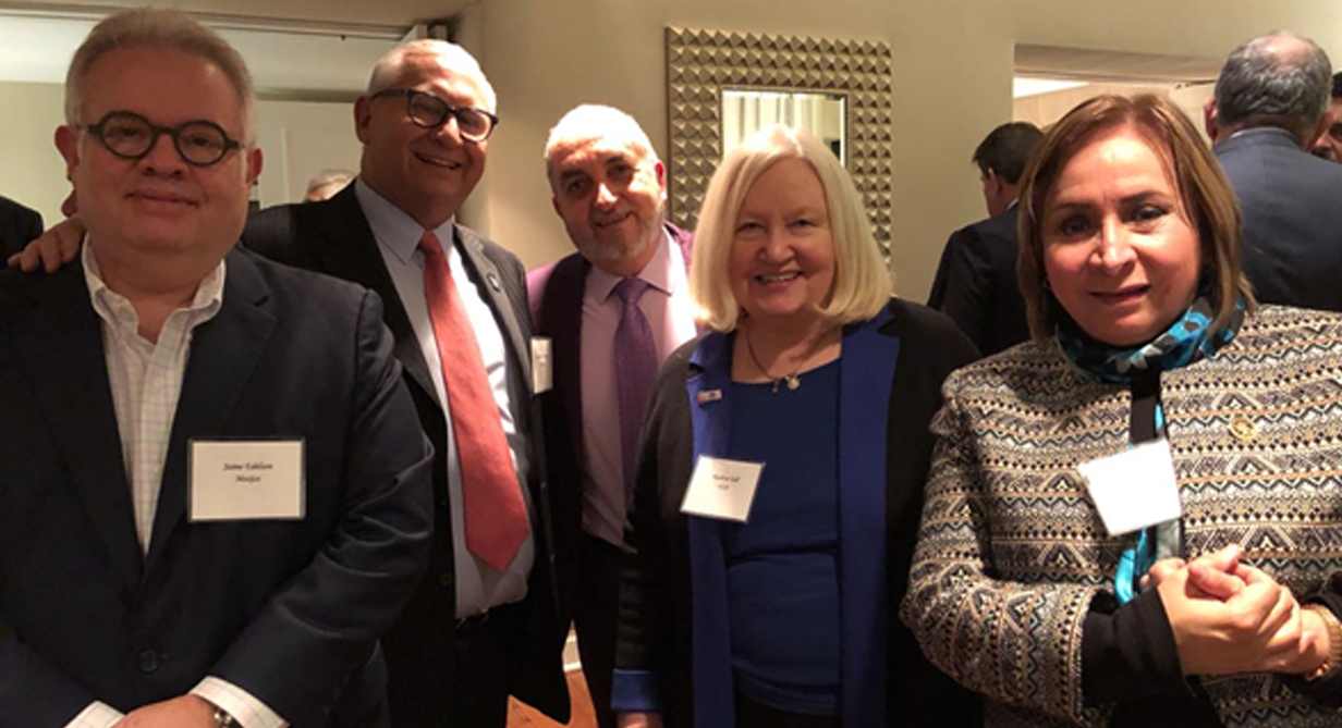 Midwinter Dental Meeting de la Chicago Dental Society