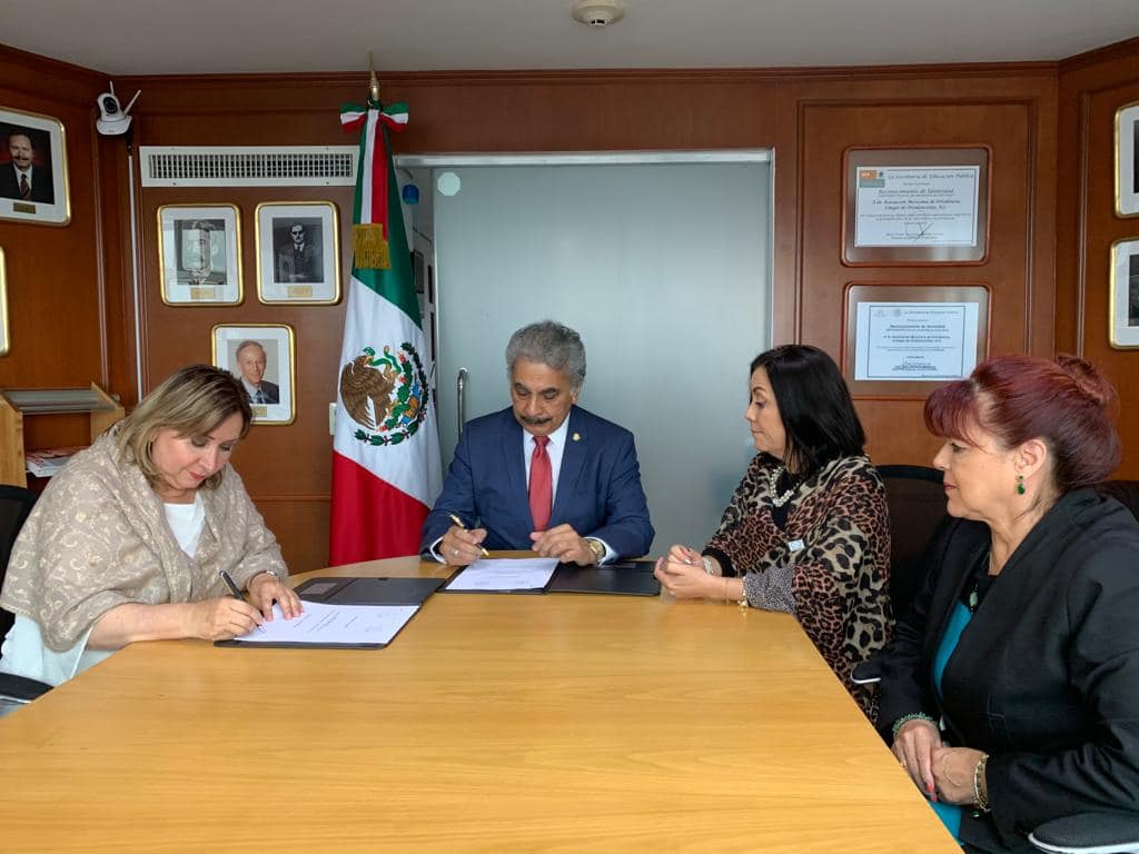 Convenio de Certificación entre ADM y AMO