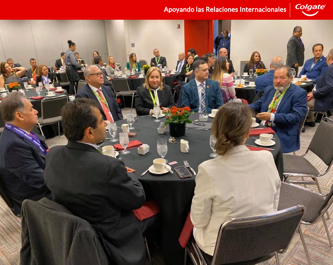 Desayuno para la comunidad Odontológica Latinoamericana Greater New York Dental Meeting