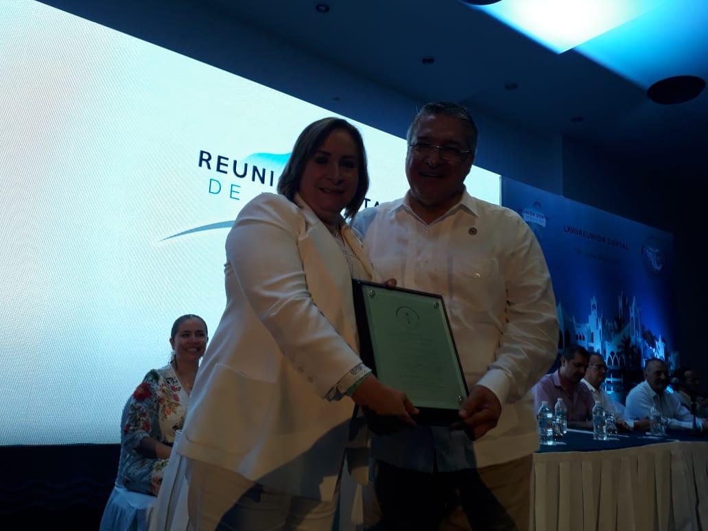 Reconocimiento al Dr. Manuel Sergio Martínez Martínez