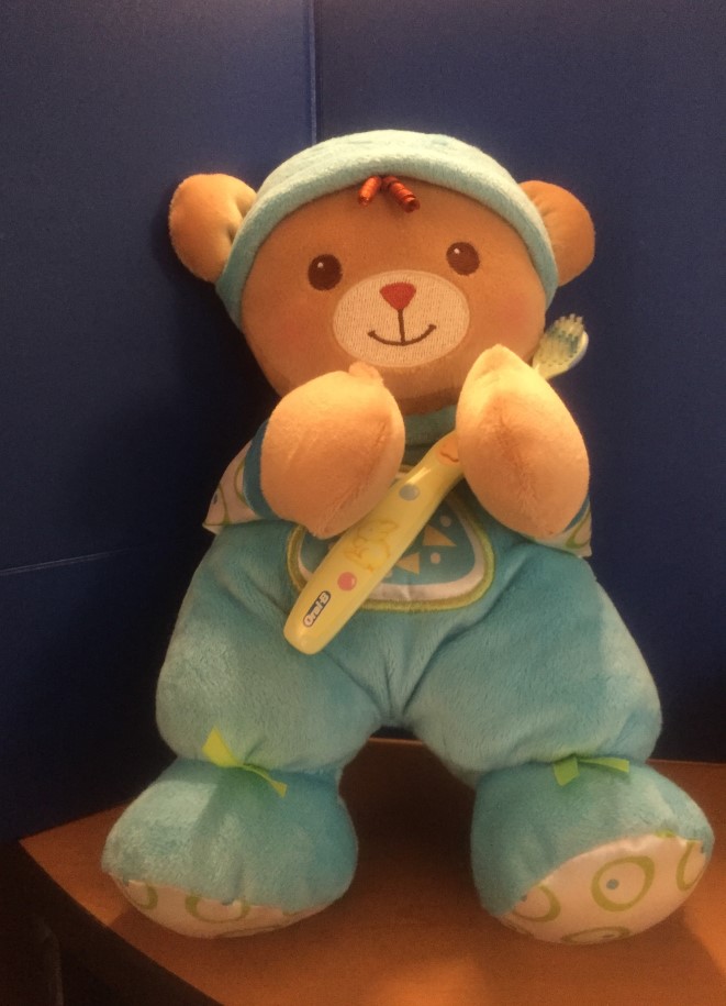 ¿Cuándo debes llevar a tu hijo por primera vez al dentista?