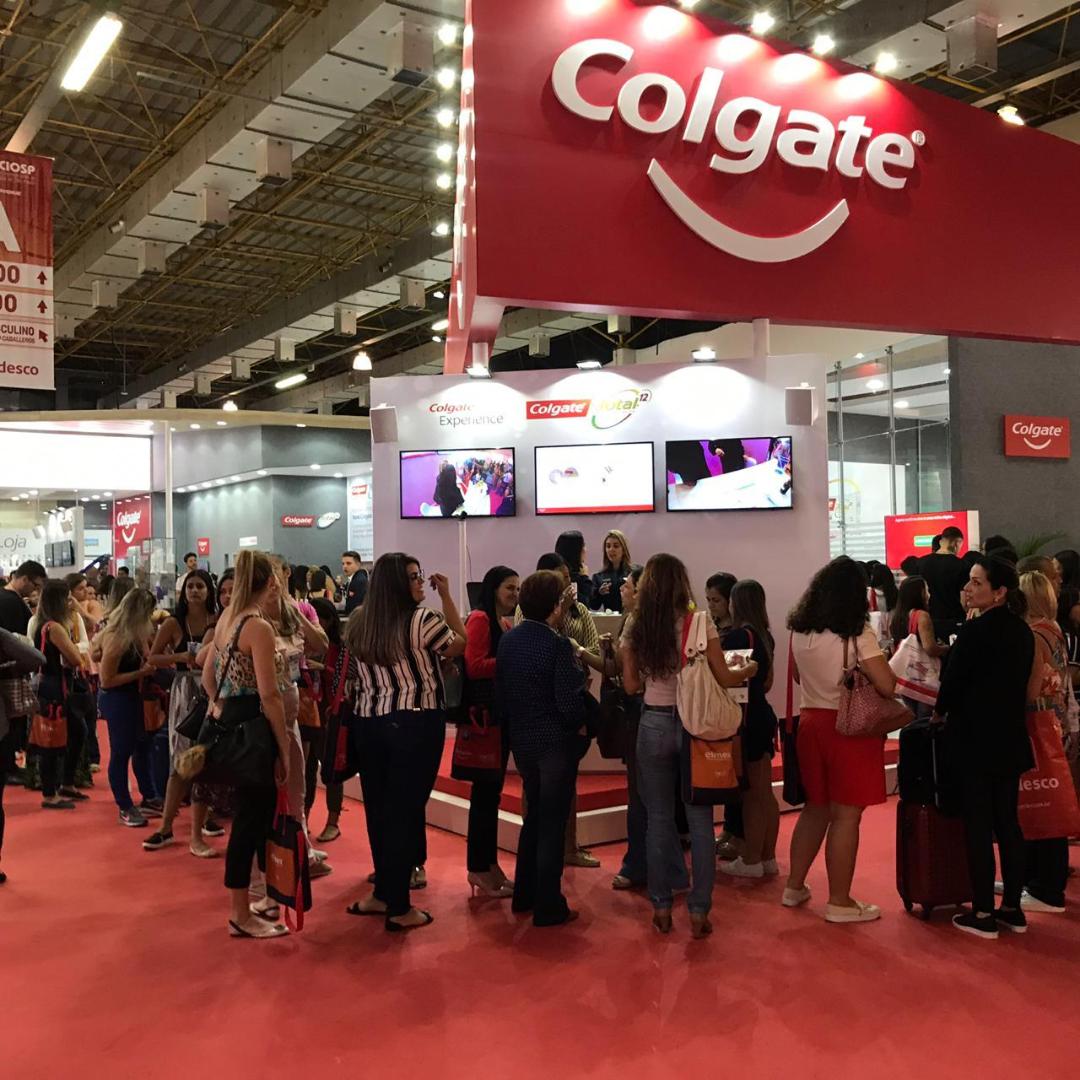 Visita al Stand de Colgate, dentro del 37º Congreso Internacional de Odontología Sao Paulo, Brasil