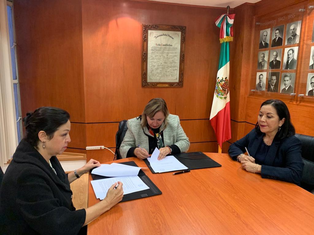 Firma de acuerdo de colaboración Asociación Mexicana de Cirugía Bucal y ADM
